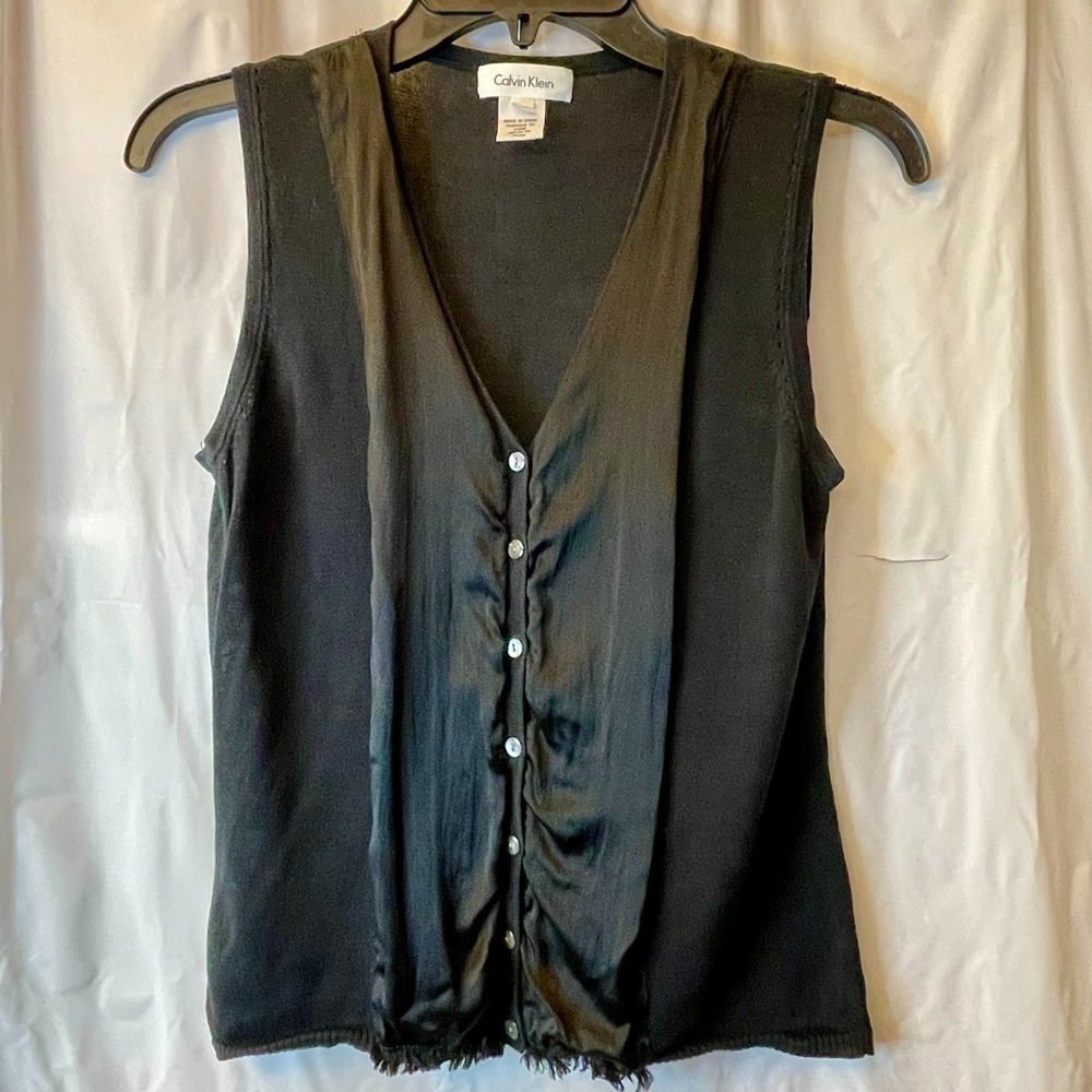 Vintage Calvin Klein 100% Silk Ruffle Front Sleeveless Vest Blouse Raw Hem Sz XS